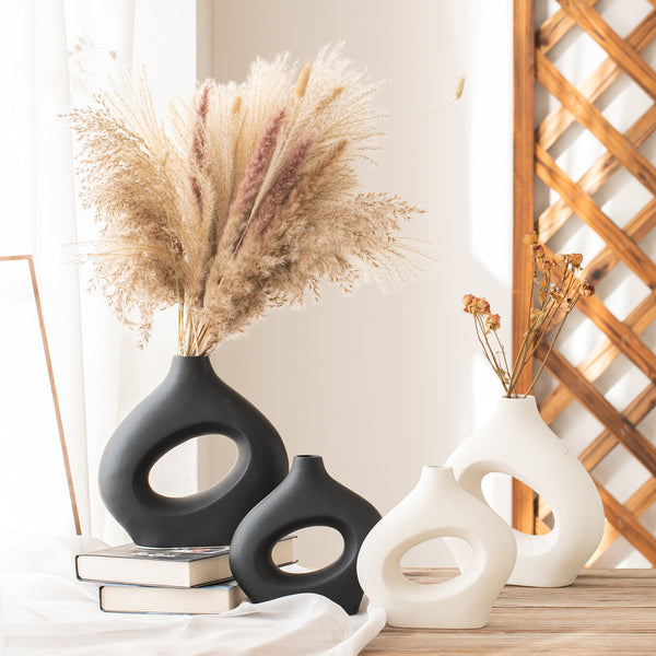 Ceramic Circle Vase – Modern Decorative Accent