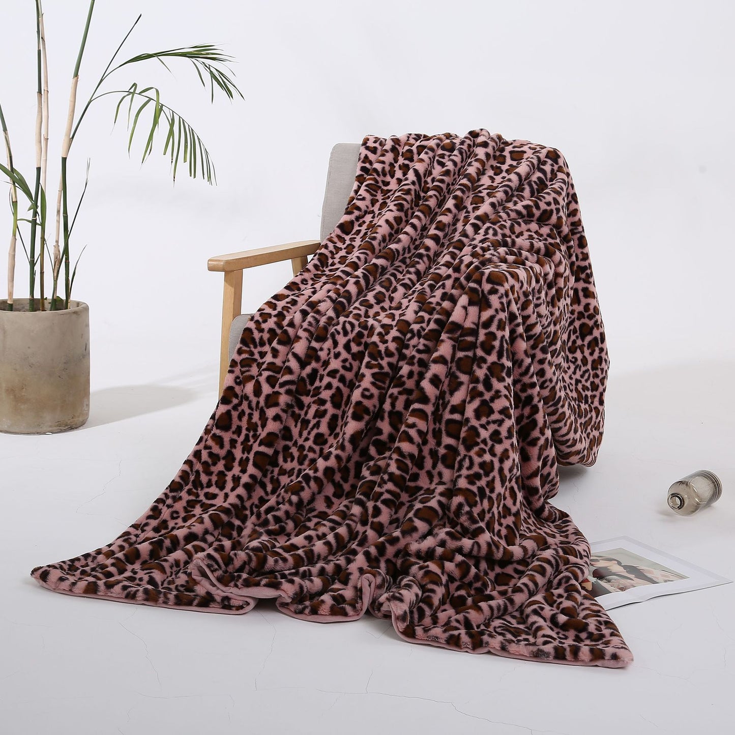 Crystal Short Plush Leopard Print Throw Blanket – Cozy & Chic - FRPURE
