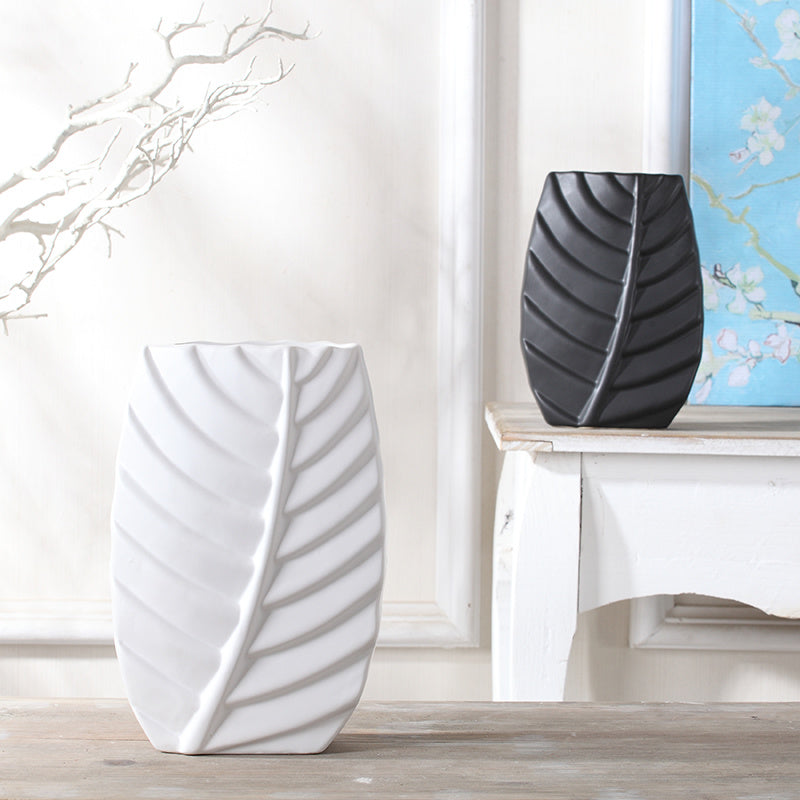 Modern Leaf-Shaped Luxury Ceramic Vase - FRPURE