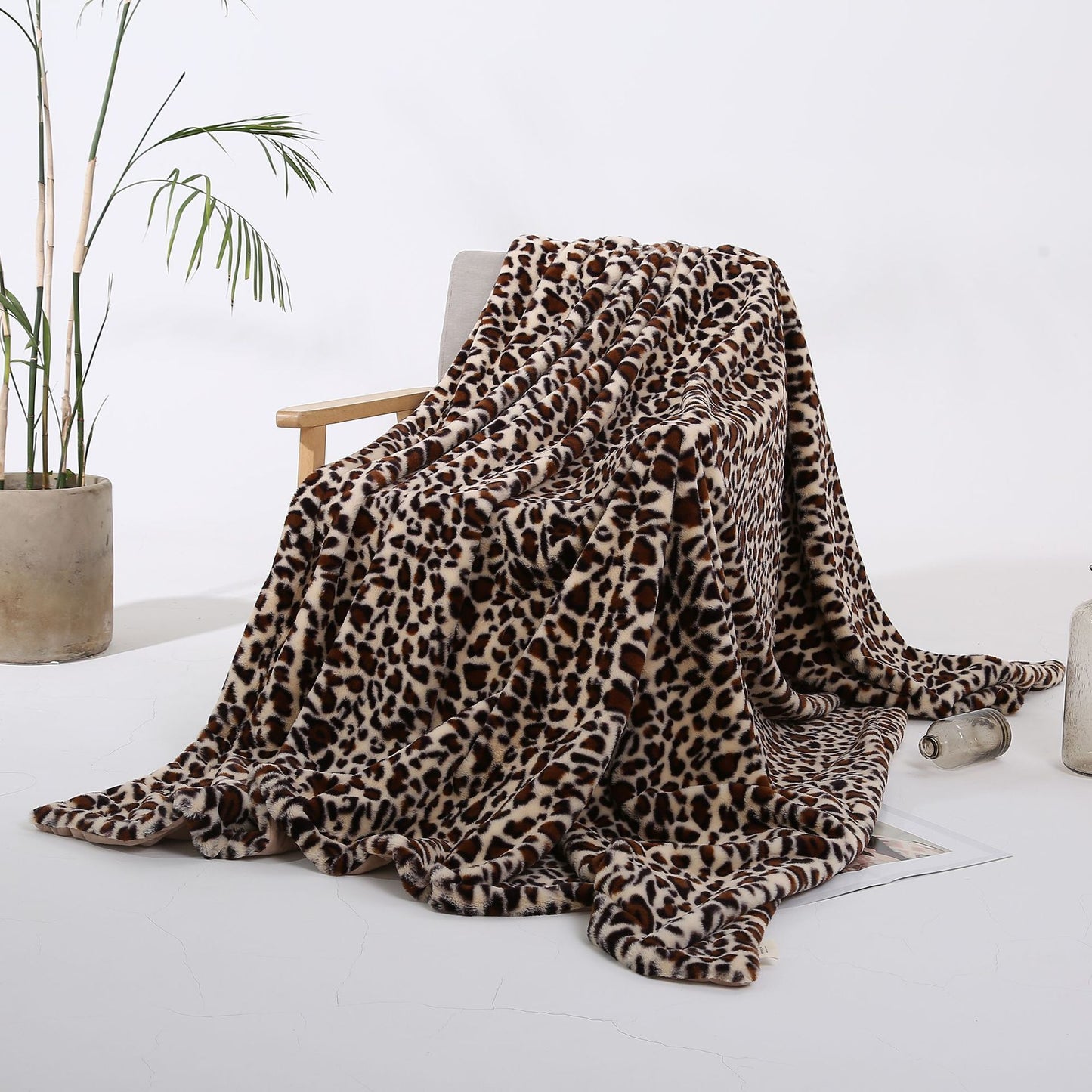 Crystal Short Plush Leopard Print Throw Blanket – Cozy & Chic - FRPURE
