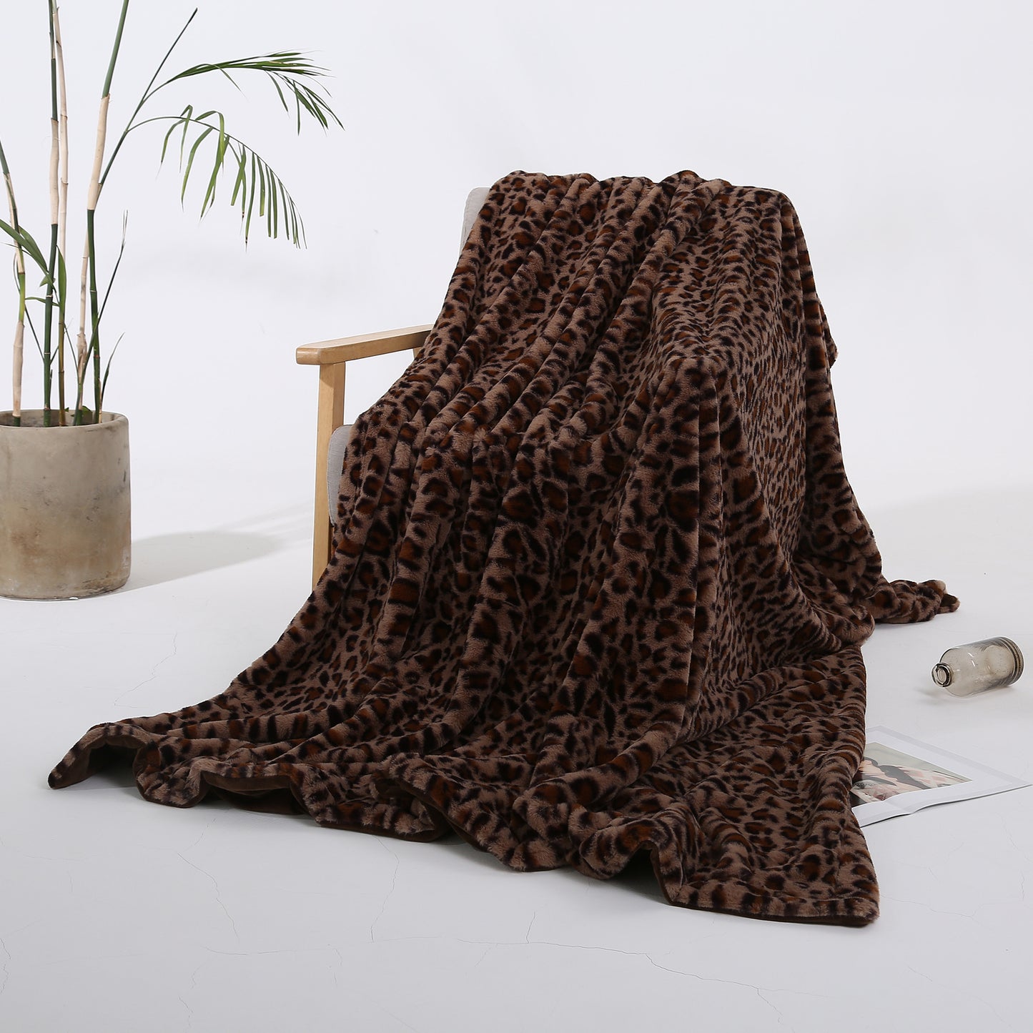 Crystal Short Plush Leopard Print Throw Blanket – Cozy & Chic - FRPURE